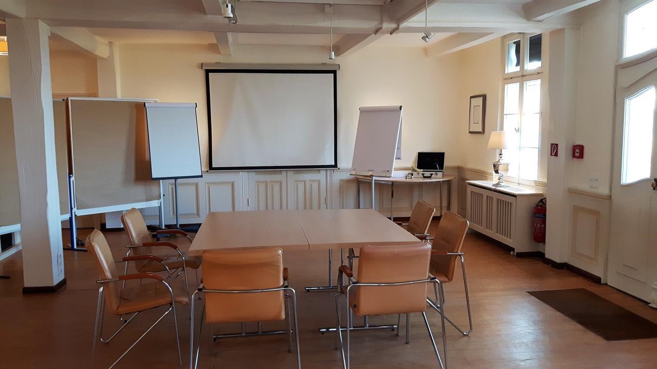 Landsitzhotel Und Seminarium Peterhof Hodorf Kültér fotó
